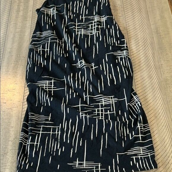 Designer 🧑🎨 look 👀 Patterned Women's Dress 👗 Soft Geometric Modern Maternity - Picture 16 of 17